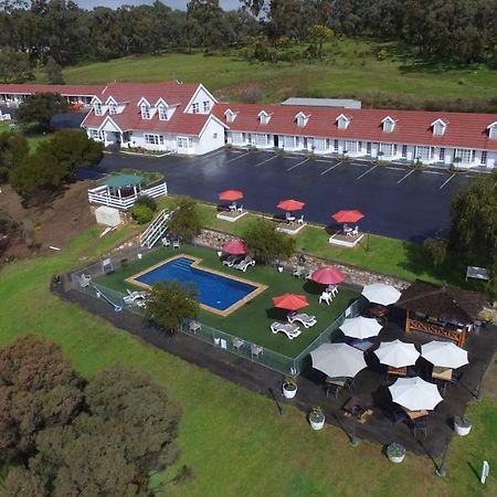 Clare Valley Motel Екстериор снимка