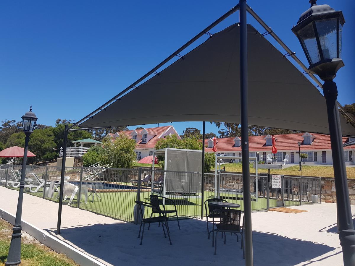 Clare Valley Motel Екстериор снимка