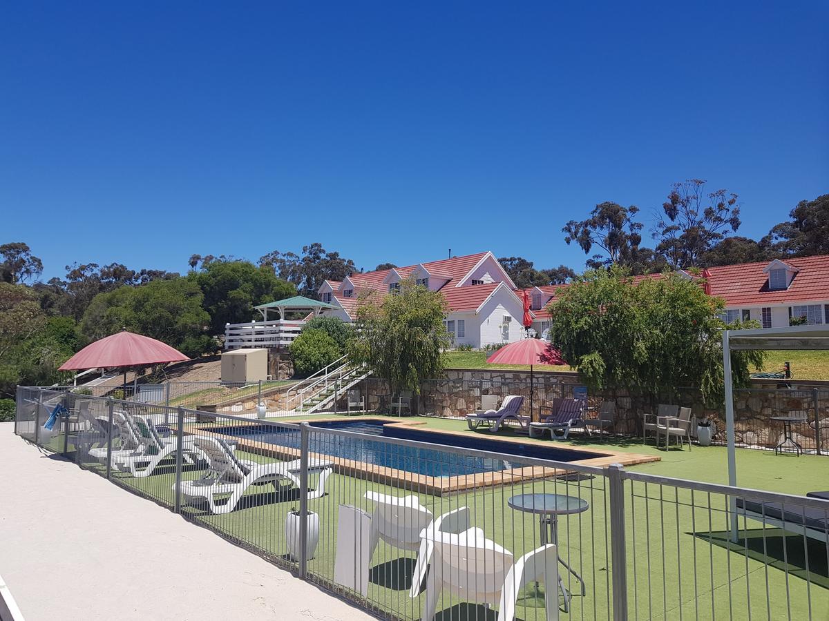 Clare Valley Motel Екстериор снимка