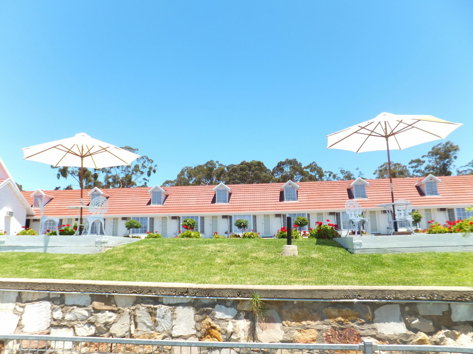 Clare Valley Motel Екстериор снимка